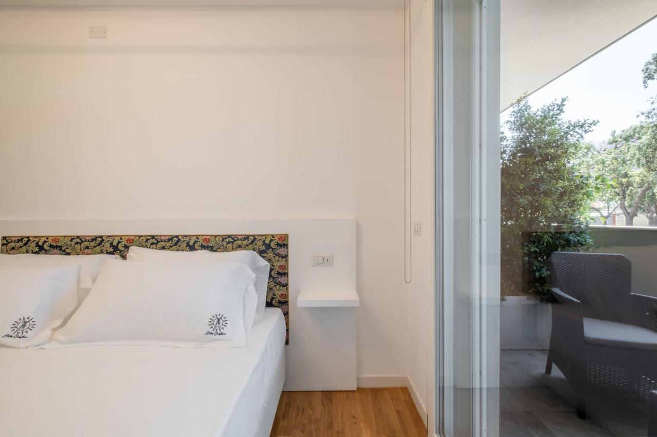 Helios Guest House Cagliari Buitenkant foto