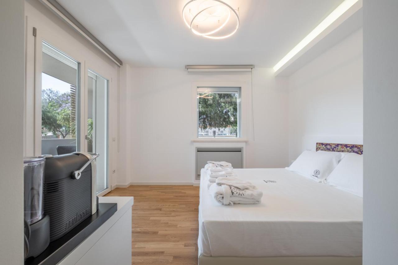 Helios Guest House Cagliari Buitenkant foto