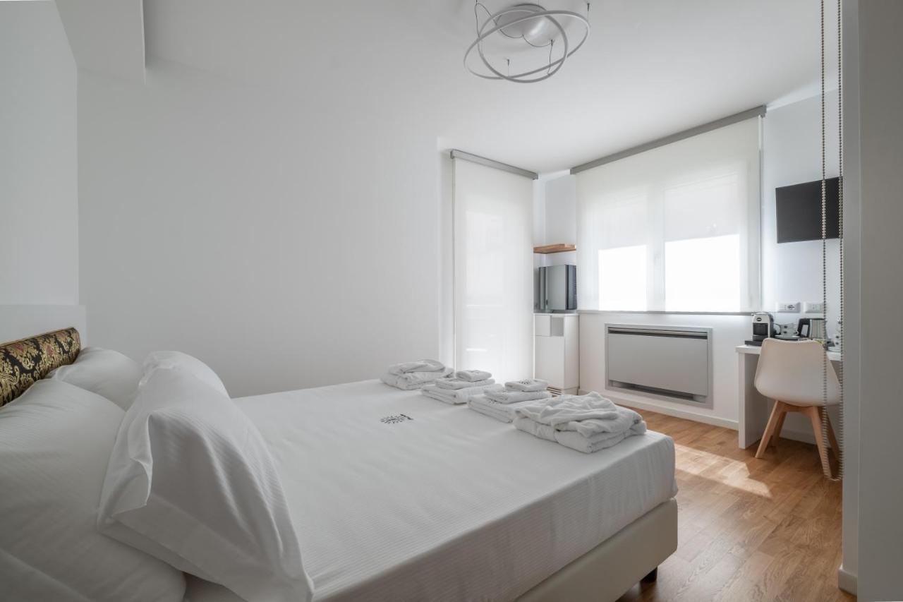 Helios Guest House Cagliari Buitenkant foto