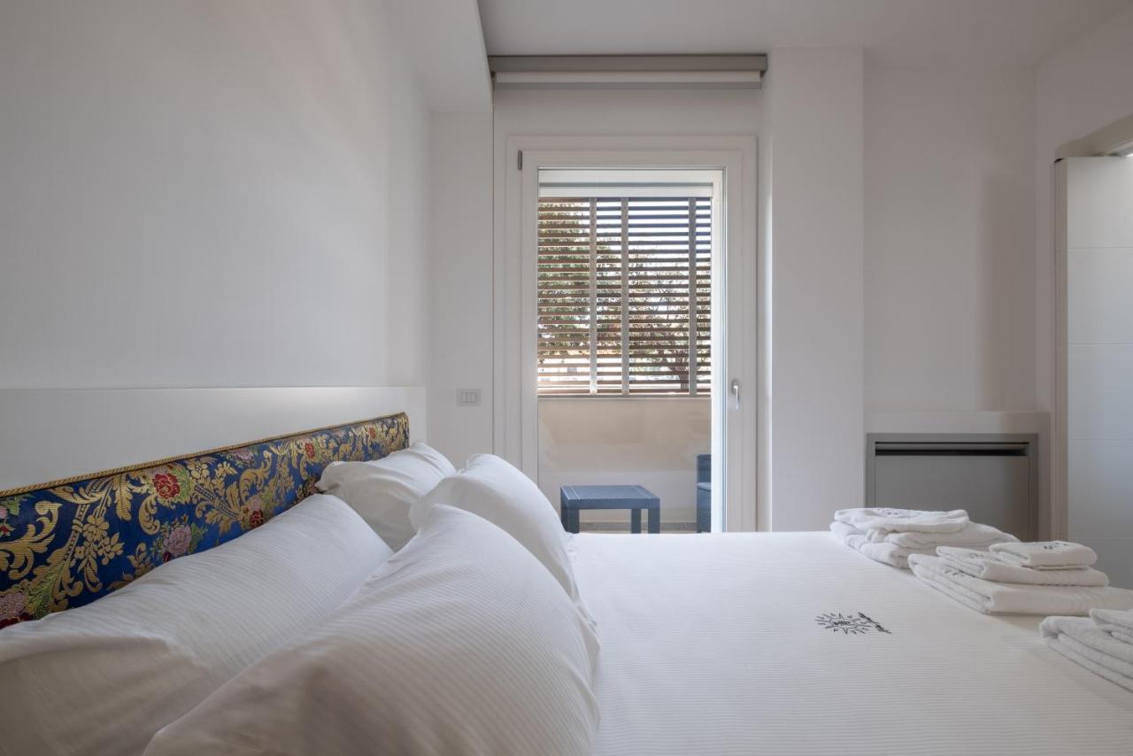 Helios Guest House Cagliari Buitenkant foto