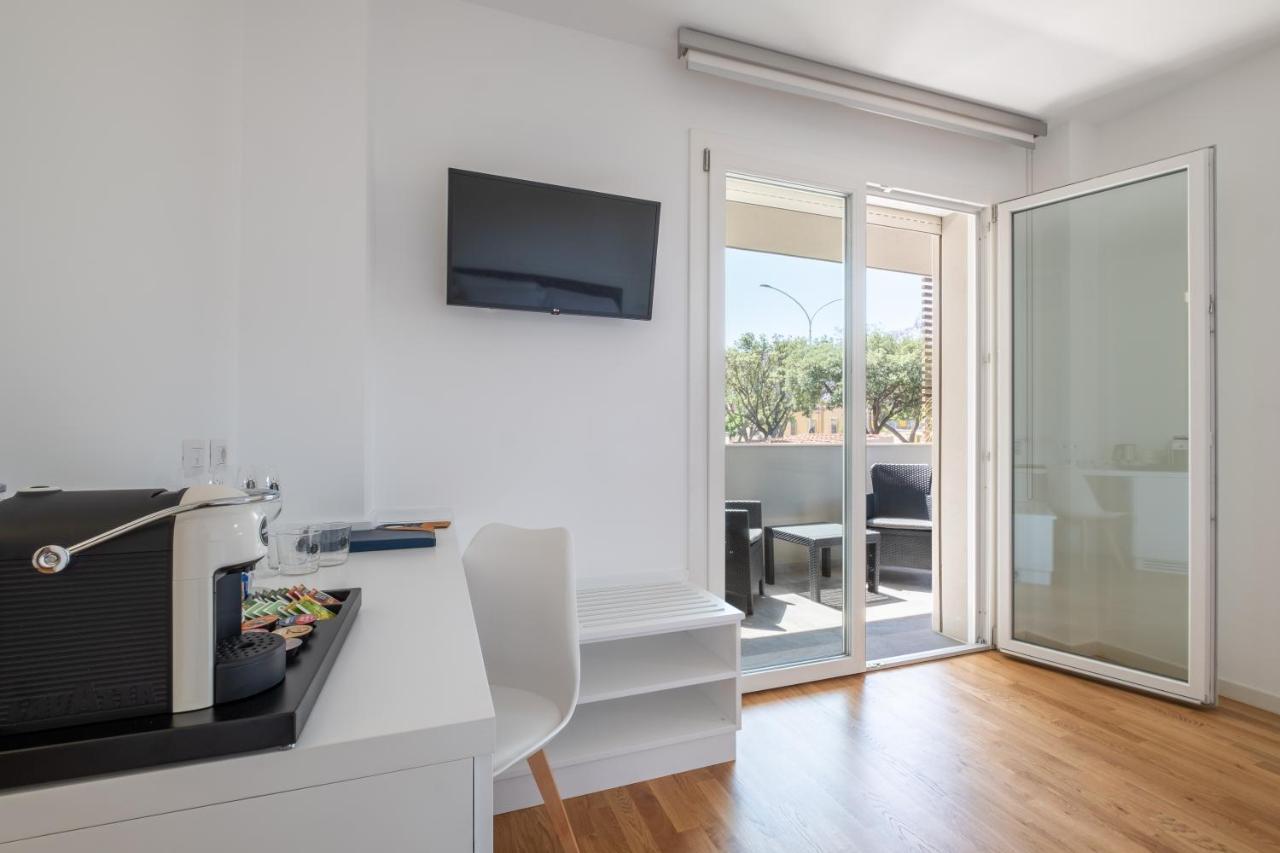 Helios Guest House Cagliari Buitenkant foto