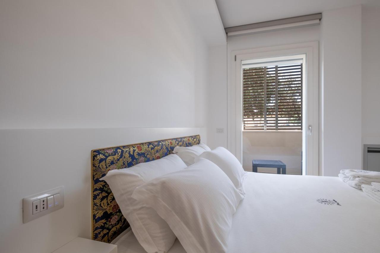 Helios Guest House Cagliari Buitenkant foto