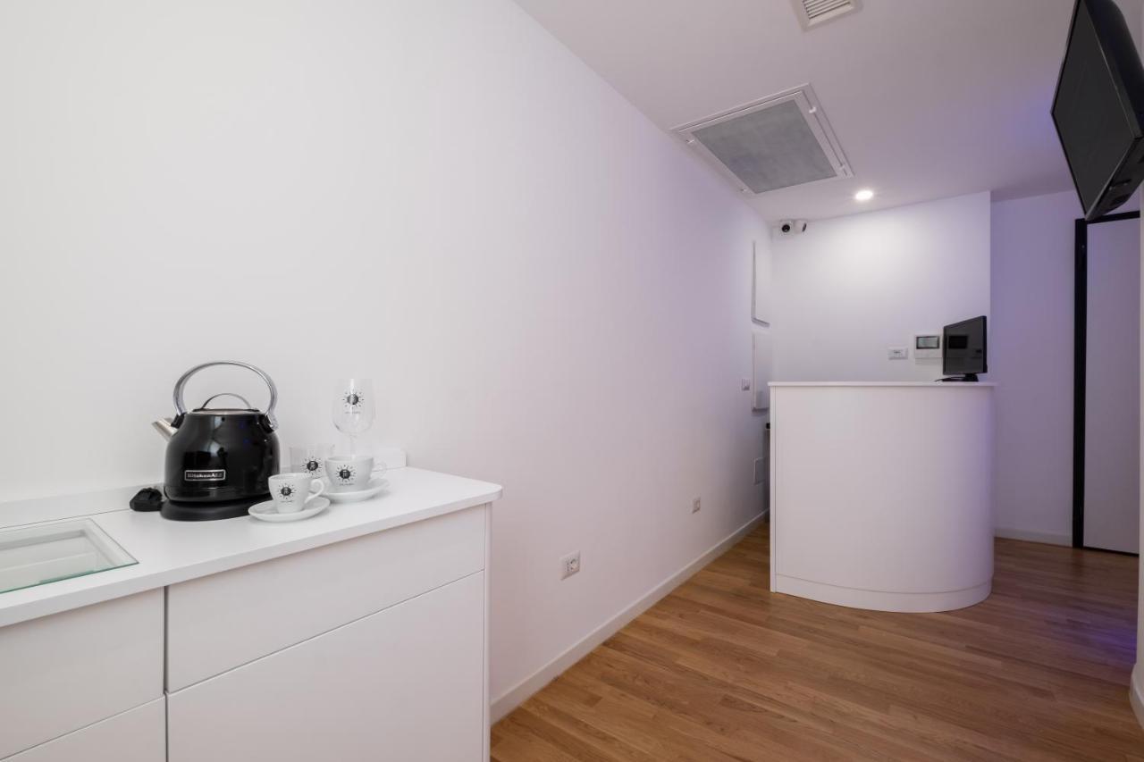 Helios Guest House Cagliari Buitenkant foto